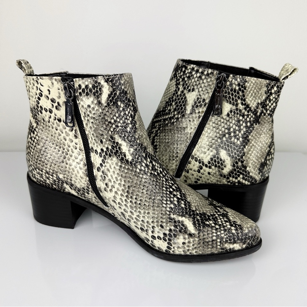 Blondo Women's Elvina Snake Print Leather Ankle Boots Gray Size 9.5 - Picture 5 of 13